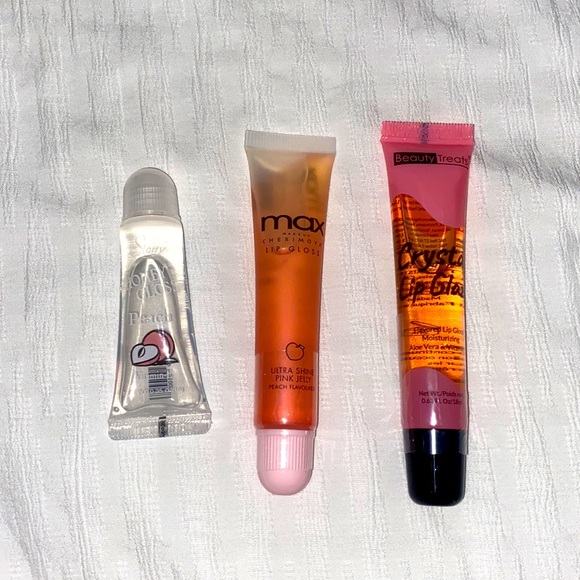 shopbyhannah Other - peach scented lipgloss bundle- new